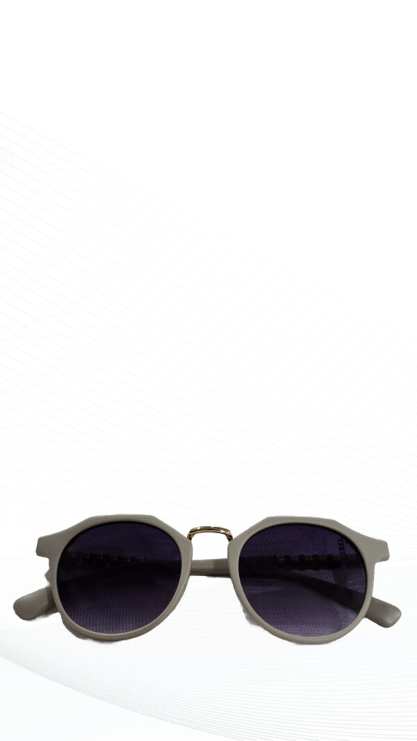 Women oval diamond cutSunglasses - Image 2